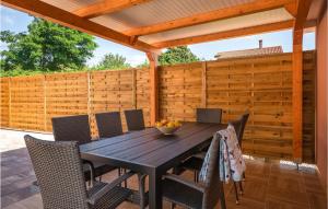 Stunning Home In Marcana With Wifi