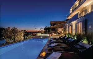 Cozy Home In Milna With House Sea View