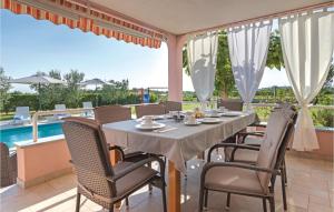 Cozy Home In Pula With Wifi 