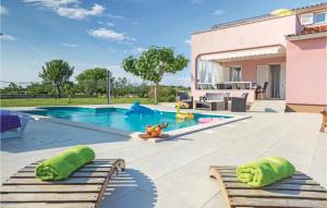 Cozy Home In Pula With Wifi