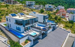 Stunning Home In Makarska 