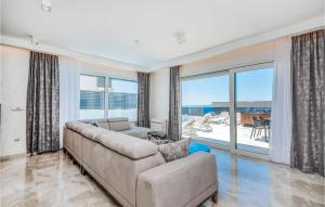 Stunning Home In Makarska