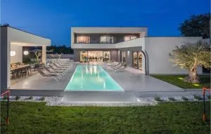 5 Bedroom Nice Home In Sivati - Šivati