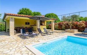 3 Bedroom Amazing Home In Smoljanci