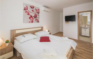 Awesome Home In Zminj