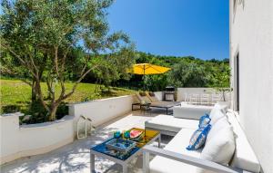 4 Bedroom Beautiful Home In Zaton Mali 
