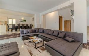 Amazing Home In Debeljak With Sauna 