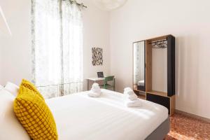 Hostly-Maison SantAngelo-Few steps from Vatican