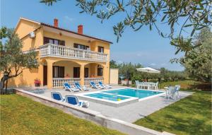 Gorgeous Home In Vodnjan With Wifi