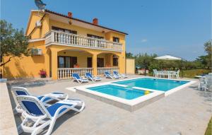 Gorgeous Home In Vodnjan With Wifi 