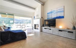 Maisons de vacances Amazing Home In Frejus : photos des chambres