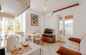 Stunning Apartment In Ston With Wifi 