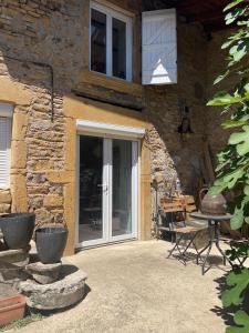 Appartements Petit studio aux portes du beaujolais : photos des chambres