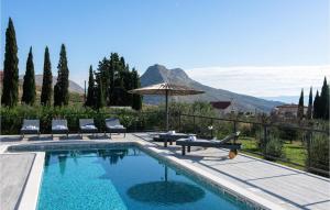 Stunning Home In Kucine