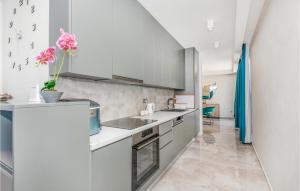 Beautiful Home In Makarska