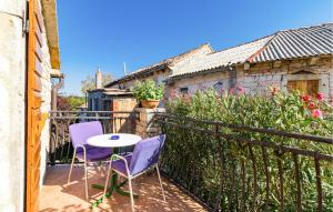 Cozy Home In Zminj With Kitchen 