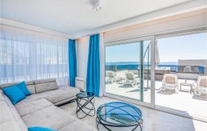 Beautiful Home In Makarska 