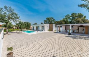 Beautiful Home In Biograd With Wifi 
