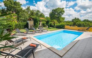 Lovely Home In Perci With Kitchen 