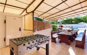 8 Bedroom Gorgeous Home In Cere 