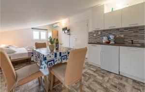 Amazing Apartment In Vrsi With Wifi