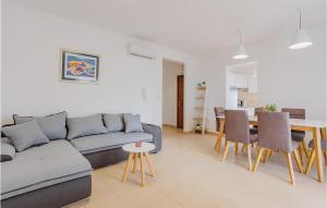 Awesome Home In Sevid With Wifi 
