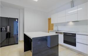 Awesome Home In Sevid With Wifi 