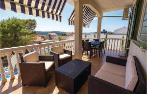 Beautiful Apartment In Barbat With Wifi