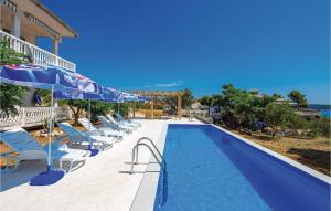 Beautiful Apartment In Barbat With Wifi