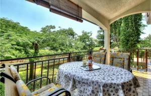 Amazing Apartment In Porec With Wifi 
