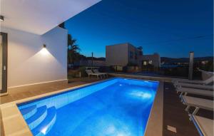 Cozy Home In Okrug Gornji With Sauna