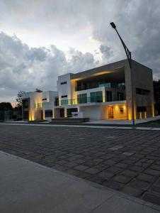 Depto nuevo cerca de parque FINSA