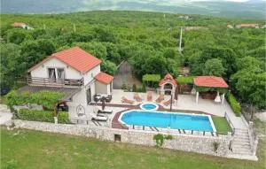 Three-Bedroom Holiday Home In Grab - Udovičić