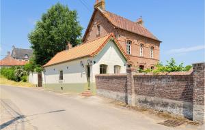 Maisons de vacances Beautiful Home In Fressin With Kitchen : photos des chambres