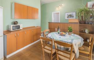 Lovely Apartment In Porec With Wifi