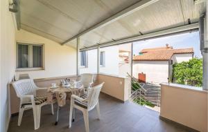1 Bedroom Gorgeous Apartment In Medulin