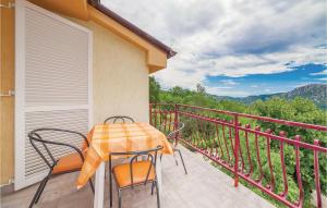 Gorgeous Apartment In Grizane