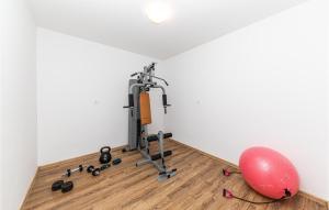 Awesome Home In Seget Donji