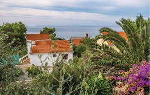 Lovely Apartment In Potocnica With Wifi