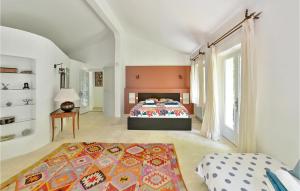 Maisons de vacances 4 Bedroom Stunning Home In Lagnes : photos des chambres