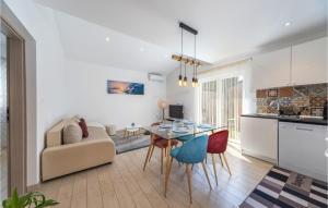 1 Bedroom Stunning Apartment In Smrika 