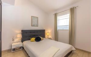 1 Bedroom Stunning Apartment In Smrika