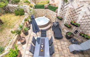 Cozy Home In Miholascica With Wifi