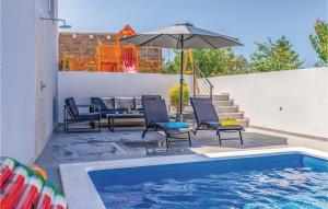 1 Bedroom Cozy Apartment In Pula 