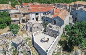 Amazing Home In Lubenice With Wifi