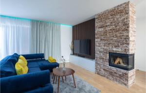 Stunning Home In Obrovac Sinjski