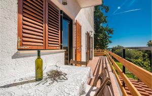 Gorgeous Apartment In Krk With Kitchen