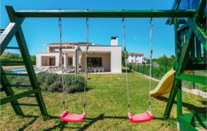 4 Bedroom Nice Home In Stokovci 
