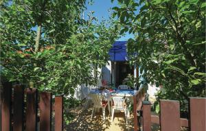 1 Bedroom Nice Home In Cervar Porat 