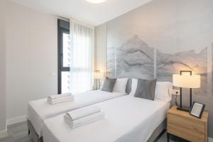 Málaga Piso nuevo amplio luminoso 3 hab vistas wifi y parking privado